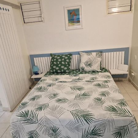 Appartement Spacieux Vue Sur Mer La Trinité Exterior foto