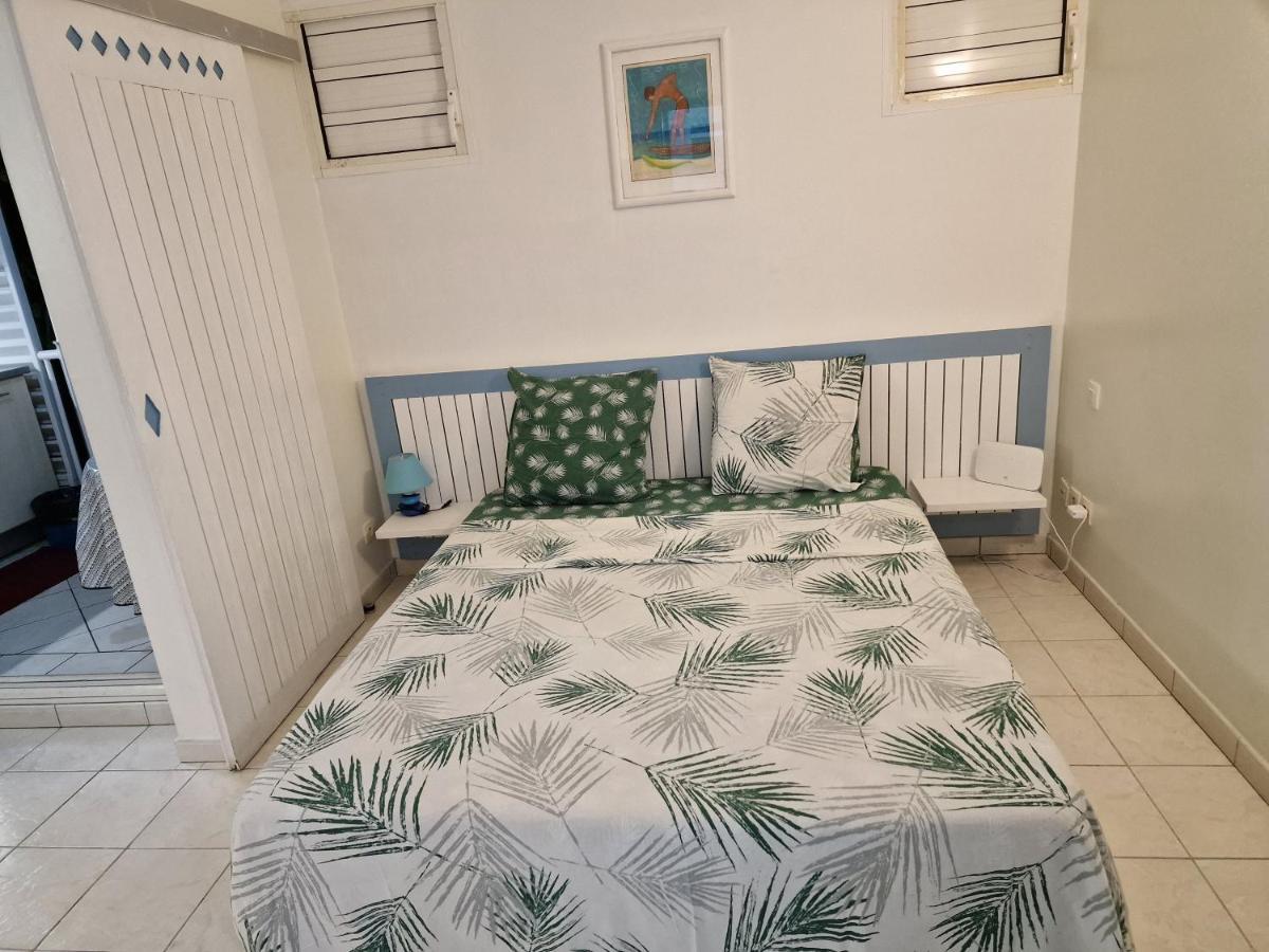 Appartement Spacieux Vue Sur Mer La Trinité Exterior foto